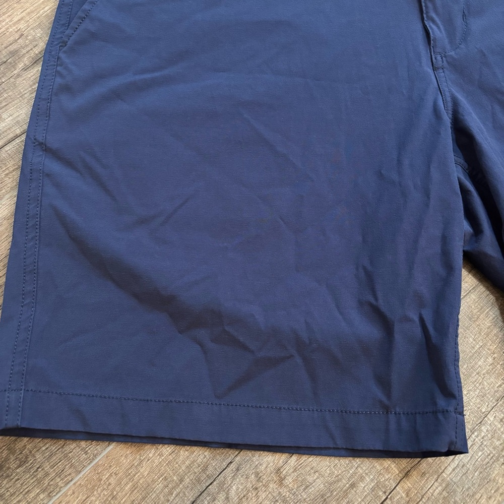 Southern Tide Navy Men's Flat Front Shorts Golf Resort Outdoor Size 36? - Picture 3 of 13